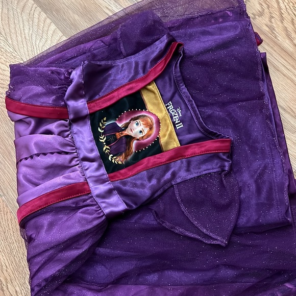 Disney Froze II Princess Anna Costume - Picture 9 of 11